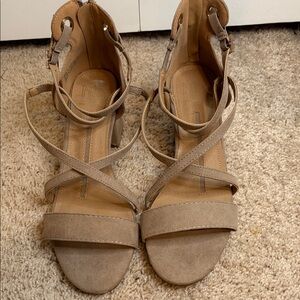 New Directions Beige Strappy Sandals